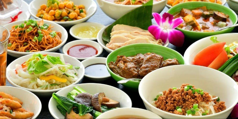 土日祝 ロングタイム 2時間 本国人気料理やサラダ スイーツ等多彩なメニューをビュッフェで楽しむ