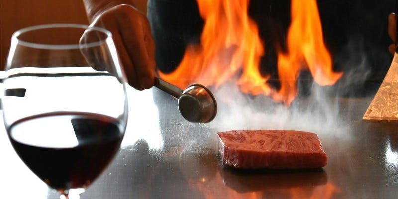 【Blue Wave ブルーウェーブ】アミューズや本日の魚介、国産ロース 80gなどのコース（3日前予約 2名様～）