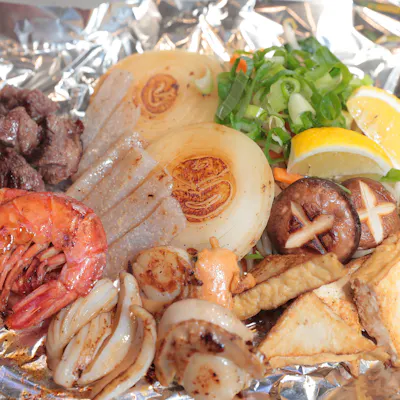 肉・魚・野菜の絶品鉄板料理