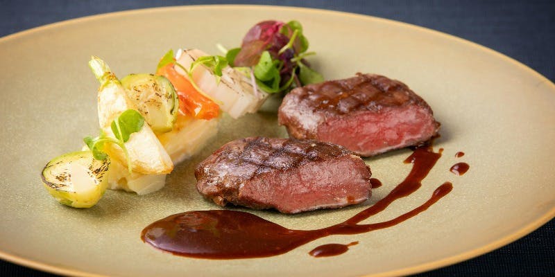 11/7～1/20　平日限定【プリフィクスランチコースにワンドリンクが付いて3,600円】選べるメインとデザート