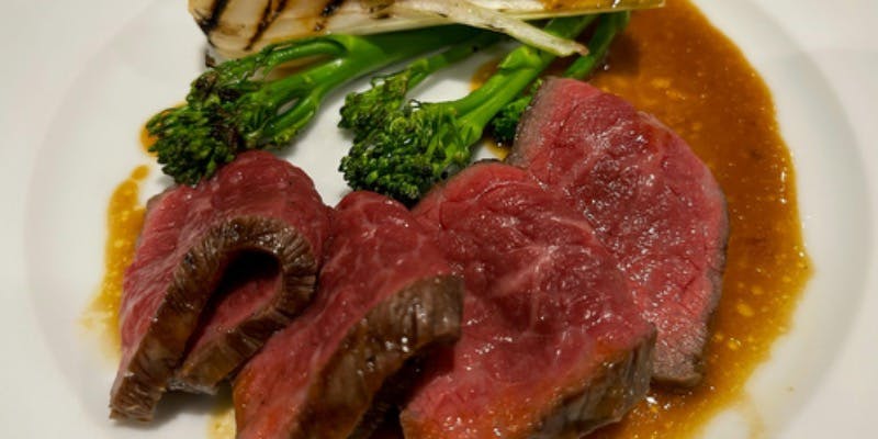 【食材アップグレードコース】神戸牛とお魚のWメイン、7品のオードブル、デザートなど全5品
