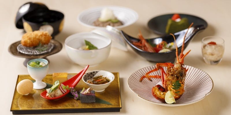 【煌雅 Kouga】伊勢海老焼きや黒毛和牛の牛鍋　豪華厳選会席10品＋3間飲み放題付（個室3時間確約）