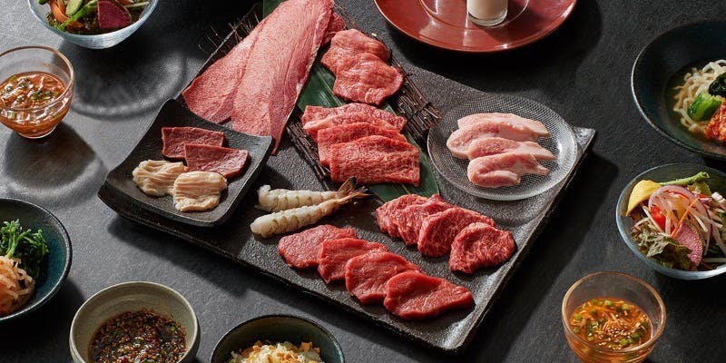 【スタンダードコース】前菜3種、タン塩・大海老含む焼物7種、冷麺など