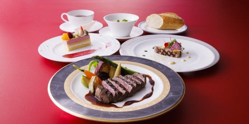 「ボヌール」黒毛和牛のステーキを上質な空間でお楽しみください。