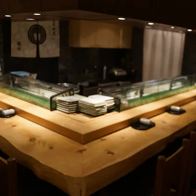 落ち着いた雰囲気の店内