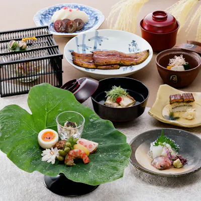 「名古屋ひつまぶし」「江戸前ひつまぶし」両方を楽しみいただけます