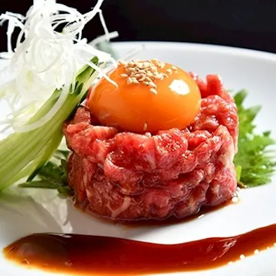 認定店ならではの鮮度際立つ生ユッケ■お肉の旨み贅沢に味わう