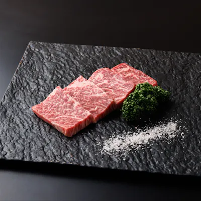 職人の目利きが光る神戸牛と和牛■多彩な味わいで愉しむ贅沢