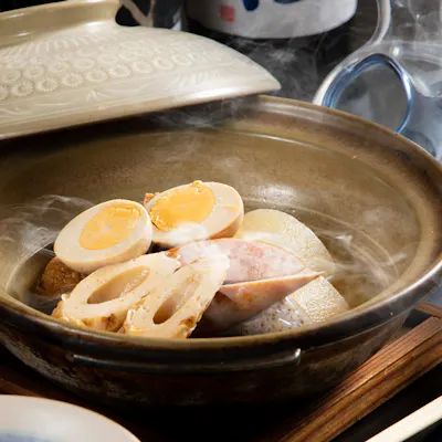 「京風おでん」をはじめ、山・海・里より取り揃えた厳選食材の和食
