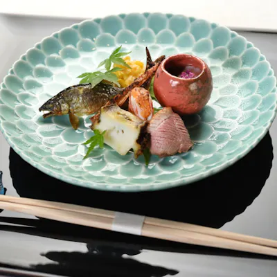 旬の食材を使用した【五感で愉しめる伝統の日本料理】