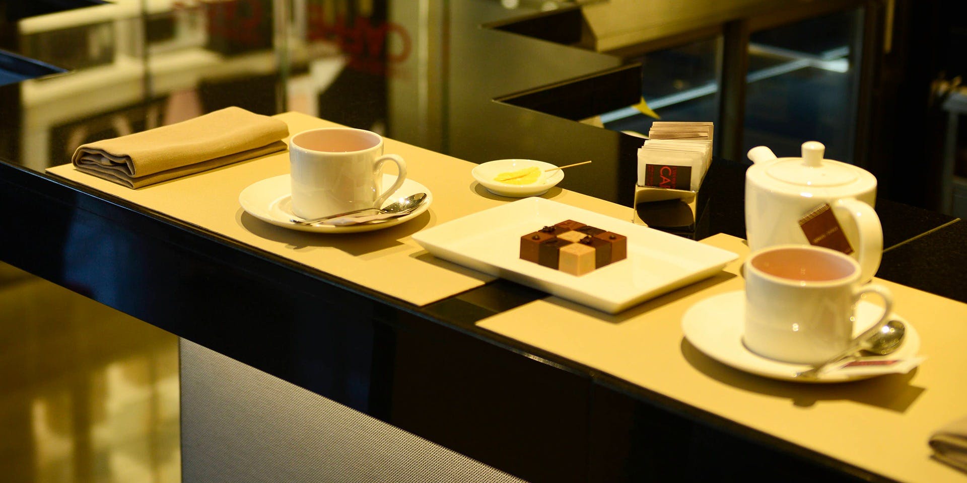 エンポリオ アルマーニ カフェ 心斎橋パルコ エンポリオ アルマーニ カフェ シンサイバシパルコ 心斎橋 カフェ 一休 Comレストラン