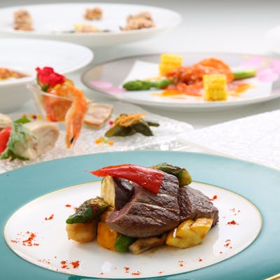 ホテル高層階ならではの夜景と絶品中国料理を堪能