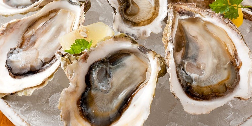 オイスターバー 海と月（ウミトツキ）