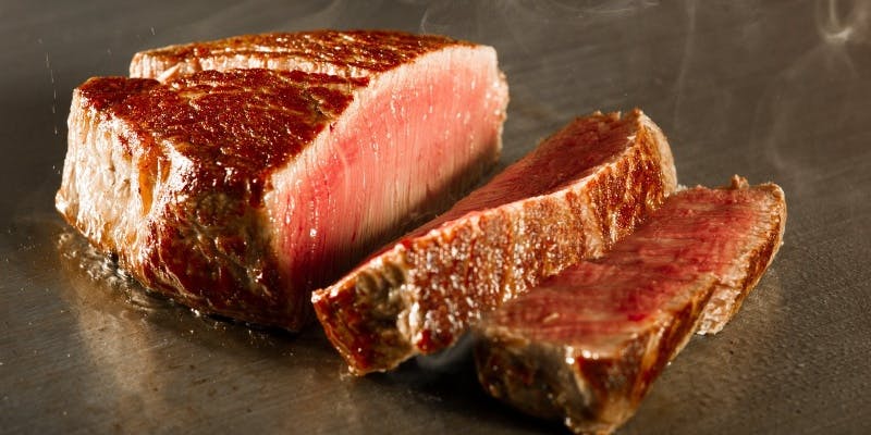 【天ステーキコース】蟹のサラダ・名物の一品・おすすめの一品・ステーキ120g・アイス（乾杯ドリンク付）