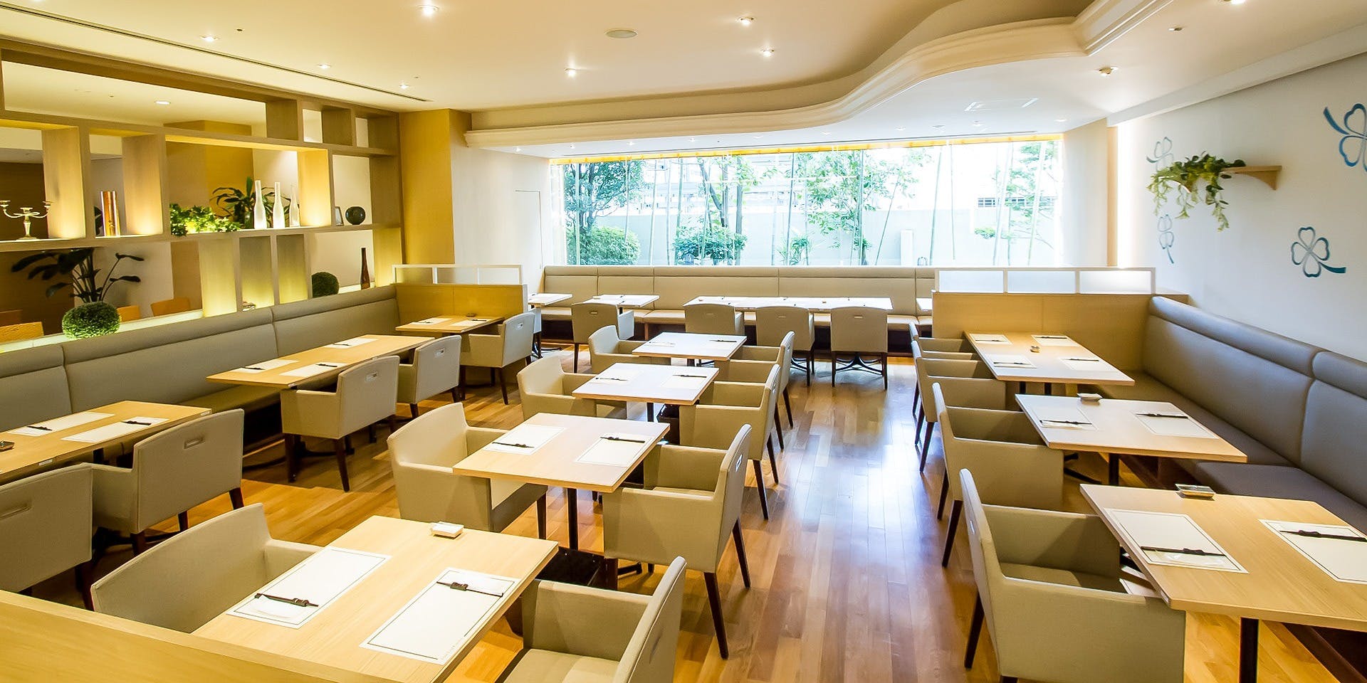 フォーリーフガーデン／レンブラントホテル大分