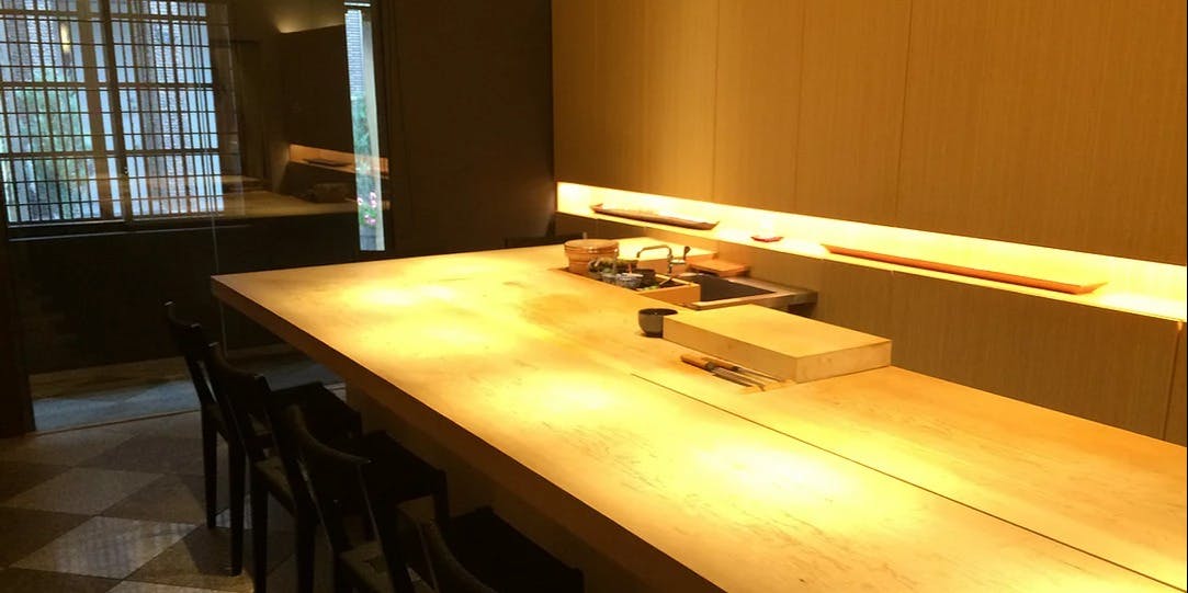 すし 初代 渡邉淳一（すし しょだい わたなべじゅんいち）