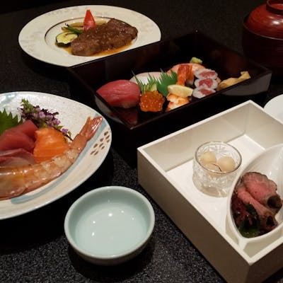 品質にこだわった主役に劣らぬ食材の数々