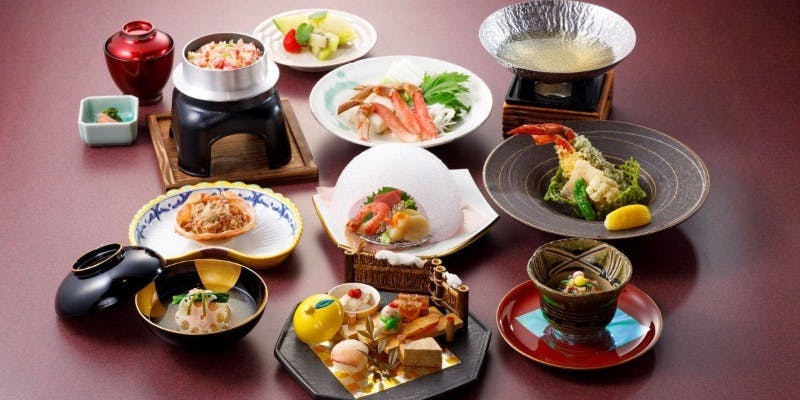 【蟹会席】御造り、蟹しゃぶしゃぶ、蟹甲羅焼き、蟹ご飯など全9品（12/1～2/28）