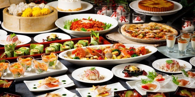 【年末年始ブッフェ・ランチ】＋ソフトドリンク飲み放題90分（12/26～12/31・11：30～）