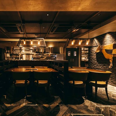 落ち着いた雰囲気の店内