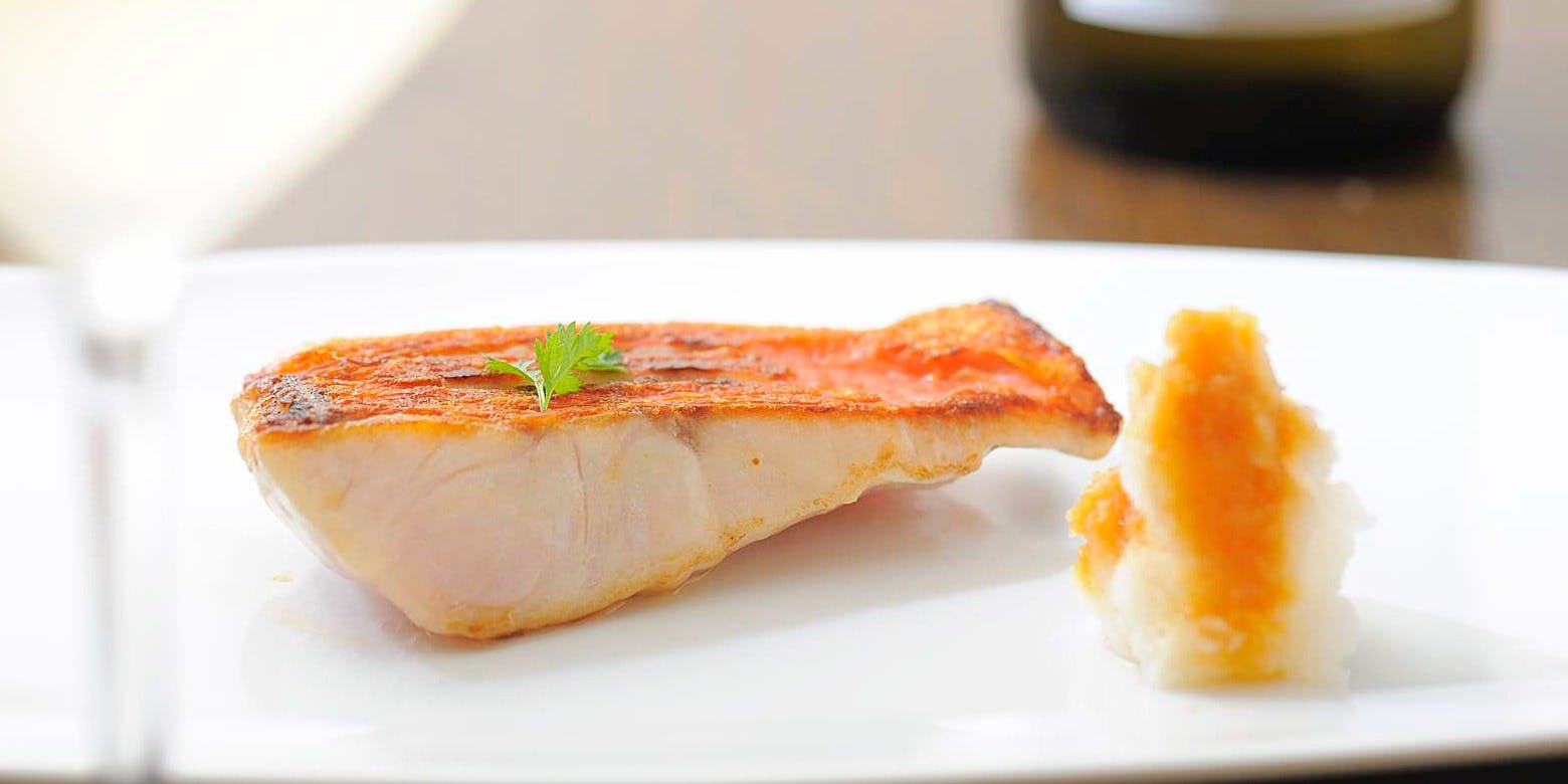 鉄板焼acalli（てっぱんやき あかり）