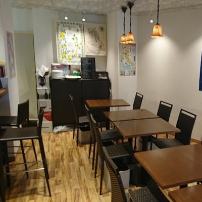 裏路地にひっそりと佇むイタリアン