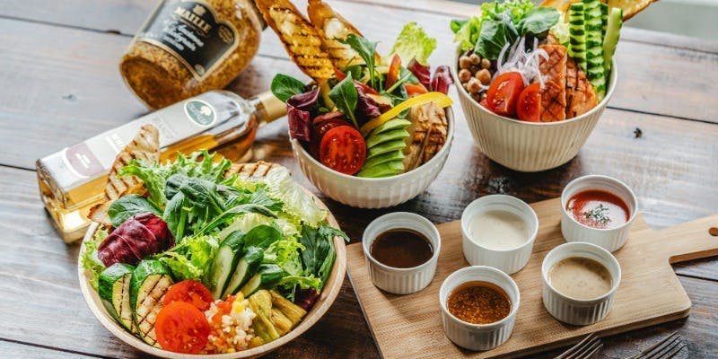 LAZOR GARDEN DINING 【ビアガーデン】ミートプレート＆フリードリンク