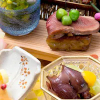 新宿 ディナー デート 予算 おすすめ⑤【トレンド感重視】新宿区内の人気スパニッシュ・創作料理(予算6,000〜10,000円)