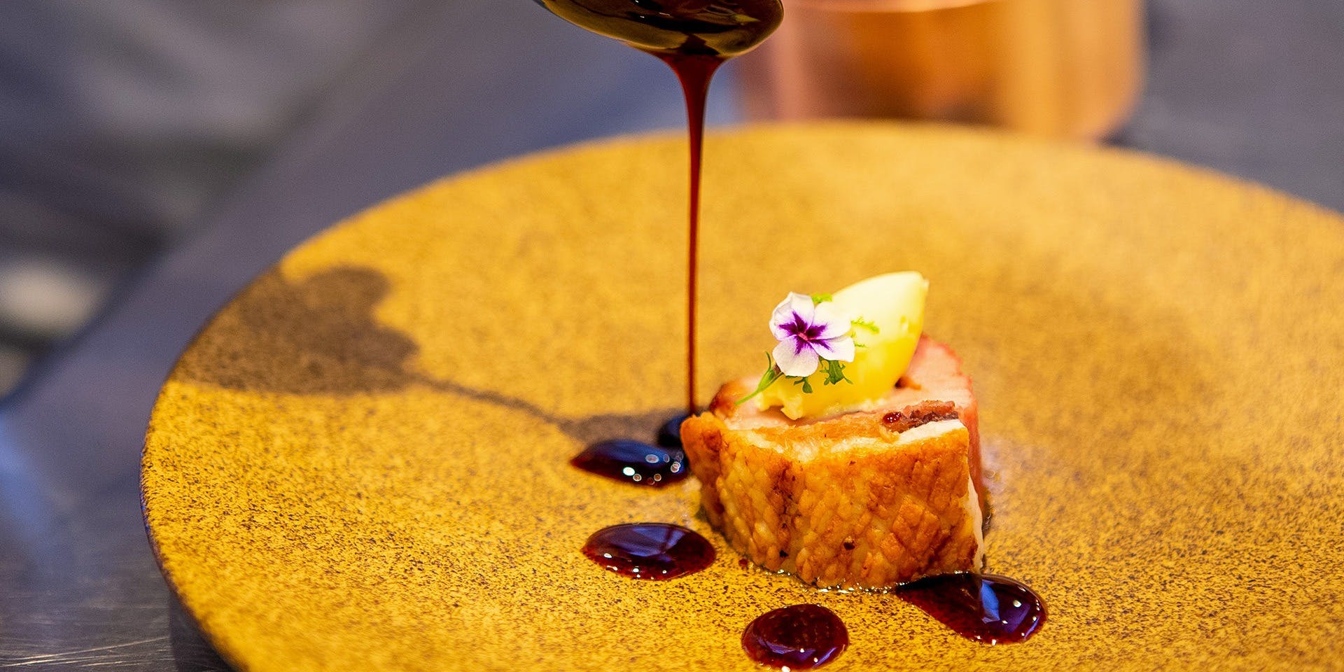 GRANDMIRAGE THE CORNER ROOM（グランドミラージュザコーナールーム）