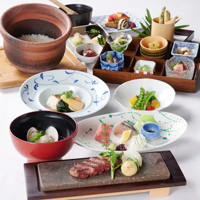 こだわりの出汁を生かした季節の料理
