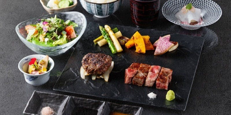 【つむぎ】黒毛和牛ステーキと黒毛和牛粗挽きハンバーグのコンボ