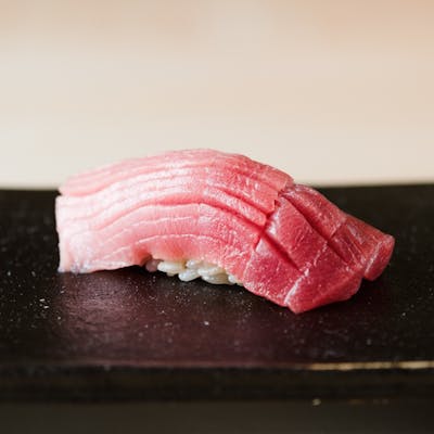 こだわりの本格江戸前鮨