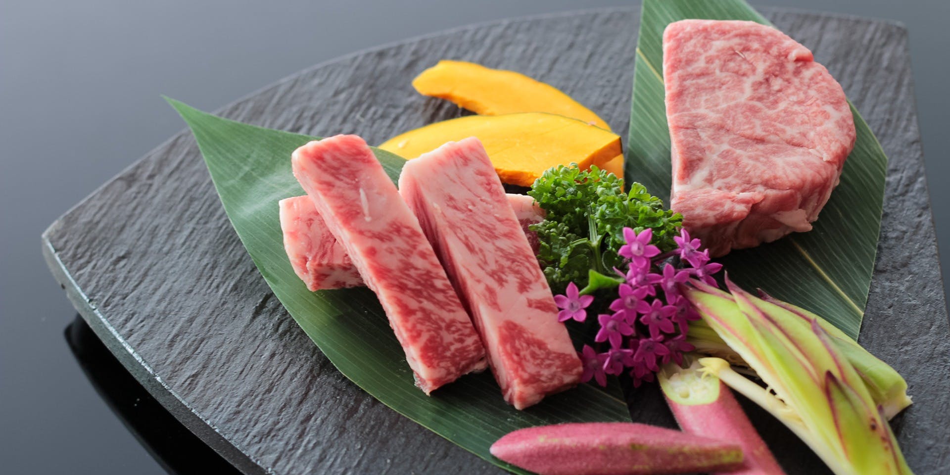 沖縄焼肉 琉仙 オキナワヤキニク リュウセン オリエンタルホテル 沖縄リゾート スパ 炭火焼 焼肉 一休 Comレストラン