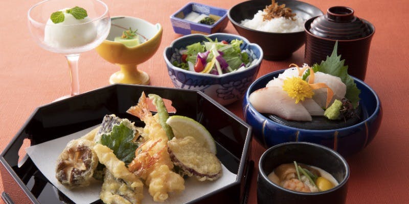 【天ぷら会席 翡翠～ひすい～】先付、お造り、蒸物、天婦羅、汁物、お食事、水物の全7品