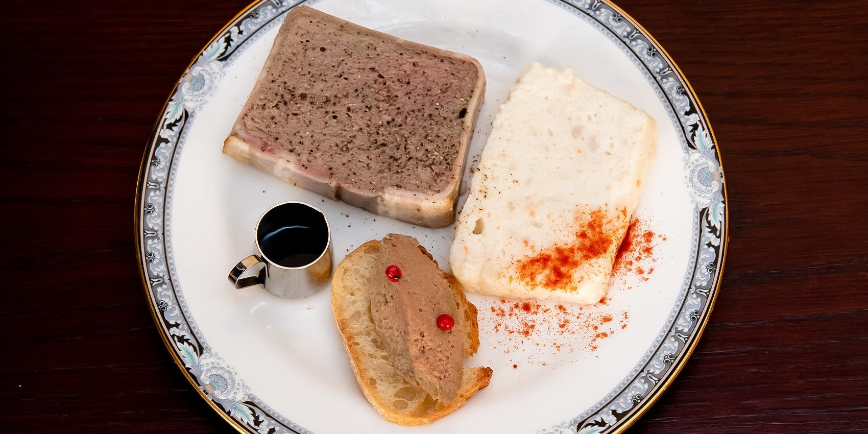 ワイン カーヴ レイズ（Wine Cave Raise）