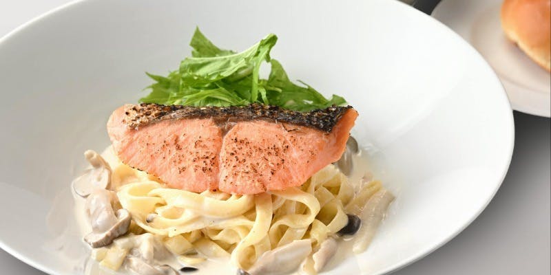 【ランチ限定】鮭の贅沢クリームパスタ
