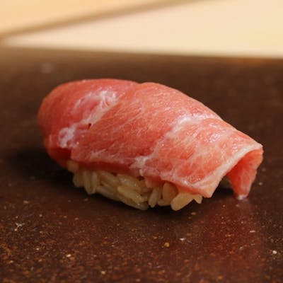 大将こだわりの江戸前鮨とオリジナル鮨を堪能