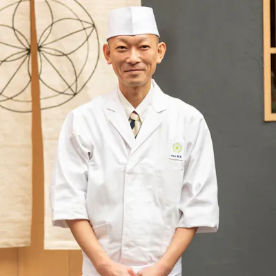 総料理長 新見 文男