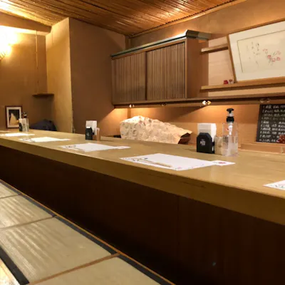 落ち着いた雰囲気の店内