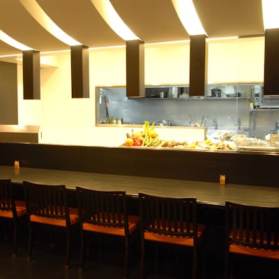 落ち着いた雰囲気の店内