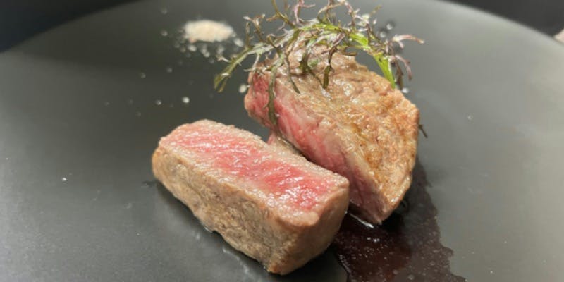 【Dejouner Luxury  】乾杯シャンパン付き神戸但馬牛サーロインステーキとズワイ蟹や天然魚介の豪華Wメイン