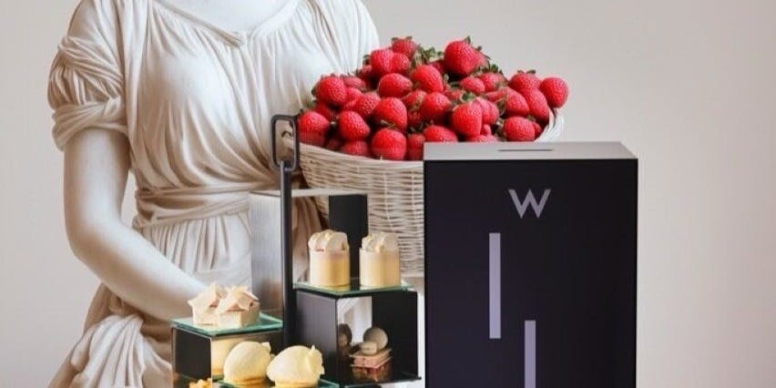 LIVING ROOM／W大阪 Strawberry Empire Afternoon Tea ストロベリー