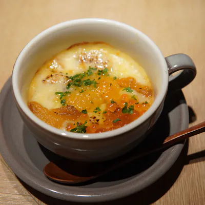 肉好き店主と和食一筋の料理長とのコラボレーション