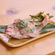 鯛尾頭付き