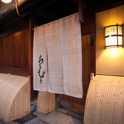 歴史を感じる町家の佇まい