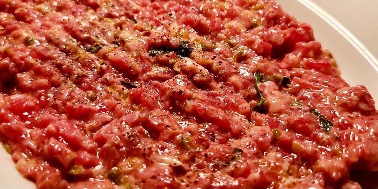 カルネジーオ イースト（CarneSio east）