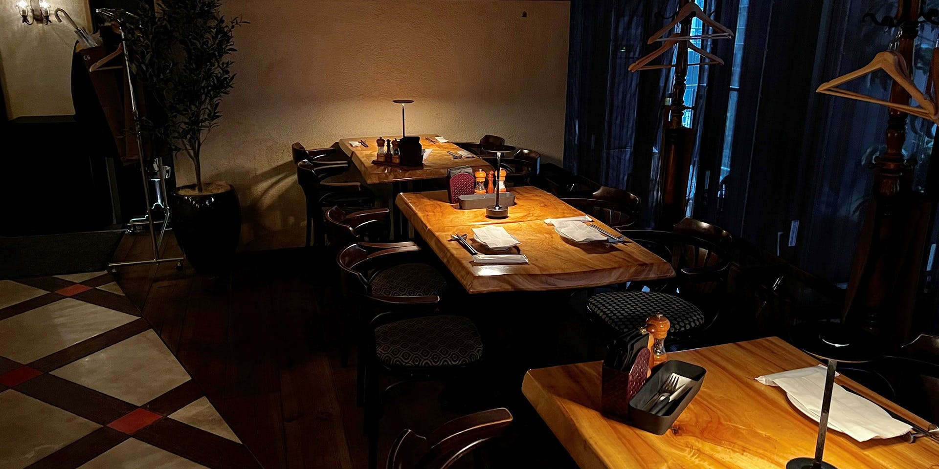 カルネジーオ イースト（CarneSio east） 2枚目