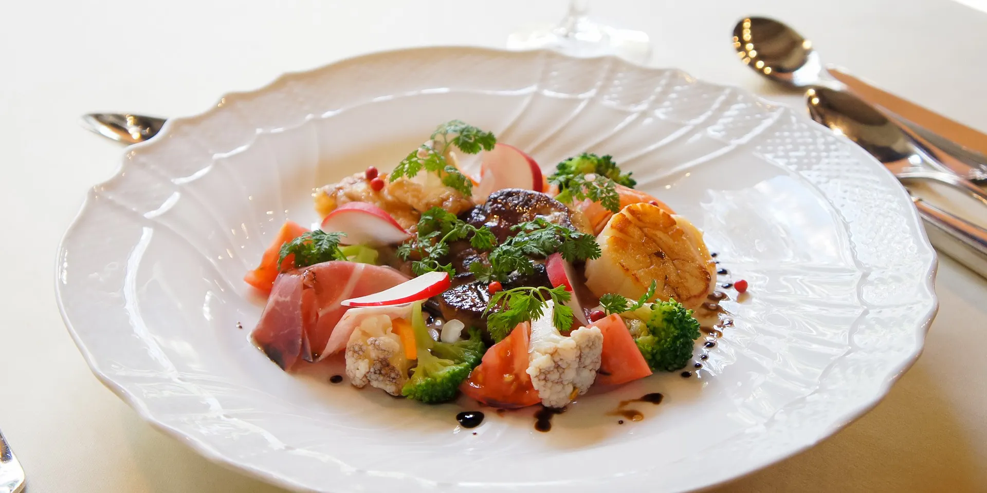 オーベルジーヌ おーべるじーぬ 逆瀬川 フランス料理 一休 Comレストラン