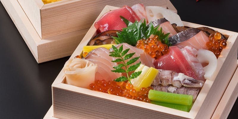 岡山名物のばら寿司を吉備膳独自にアレンジした「かくし寿司」