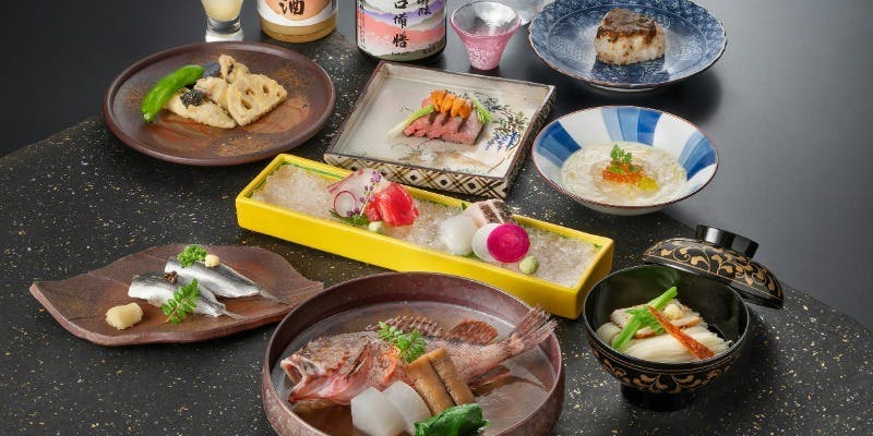 会席膳・懐石膳　本仕立塗　葡萄柄　螺鈿細工　お膳10枚　時代物 会席膳・懐石膳本仕立塗葡萄柄螺鈿細工お膳10枚時代物